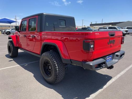 2024 Jeep Gladiator Willys