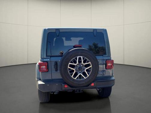 Anvil Clear Coat 2024 Jeep Wrangler 4-Door Sahara 4x4