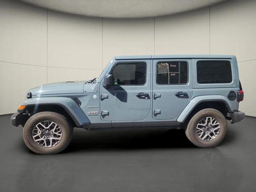 Anvil Clear Coat 2024 Jeep Wrangler 4-Door Sahara 4x4