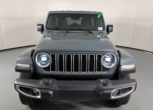 Anvil Clear Coat 2024 Jeep Wrangler 4-Door Sahara 4x4