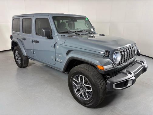Anvil Clear Coat 2024 Jeep Wrangler 4-Door Sahara 4x4