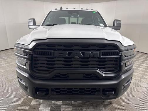 2025 RAM 3500 Tradesman Crew Cab 4x4 8' Box