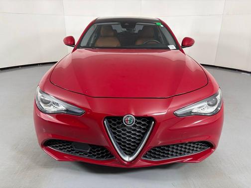 2021 Alfa Romeo Giulia Base