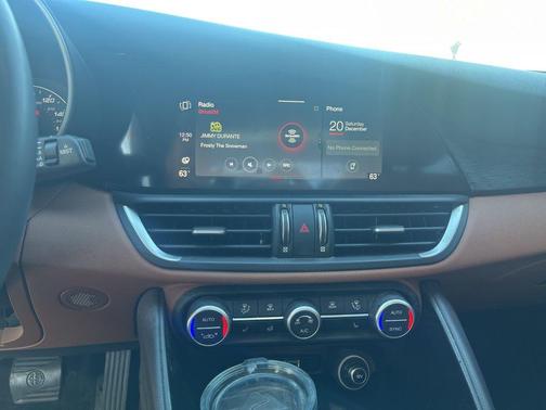 2021 Alfa Romeo Giulia Base