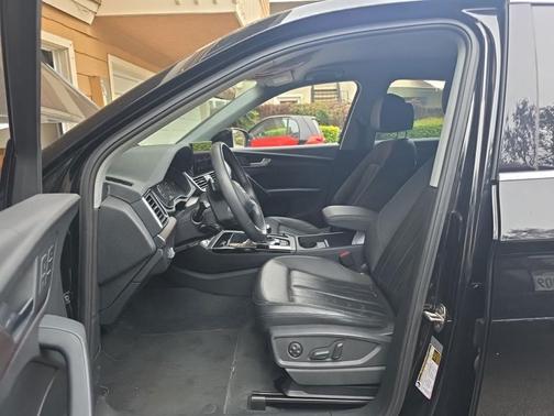 2023 Audi Q5 40 Premium