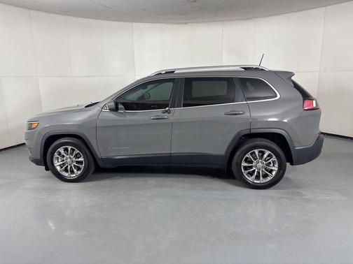 Sting-Gray Clearcoat 2021 Jeep Cherokee Latitude Lux