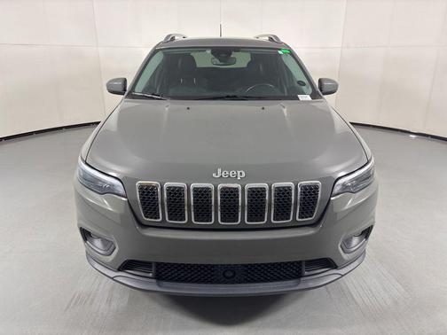 Sting-Gray Clearcoat 2021 Jeep Cherokee Latitude Lux