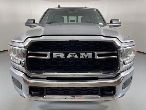 2022 RAM 2500 Tradesman Crew Cab 4x4 6'4' Box