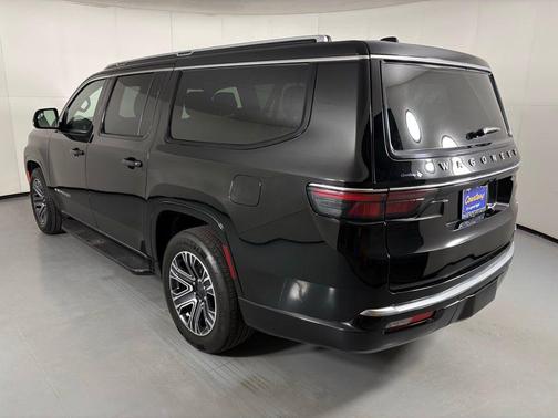 2024 Jeep Wagoneer L Series II 4x2