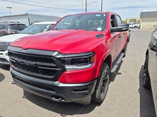 Redline 2 Coat Pearl 2022 RAM 1500 Big Horn/Lone Star