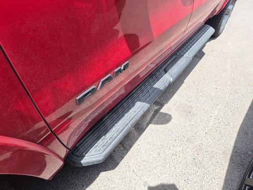 Redline 2 Coat Pearl 2022 RAM 1500 Big Horn/Lone Star