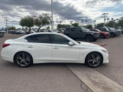 2014 INFINITI Q50 Hybrid Sport
