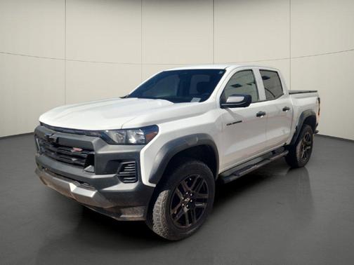 Summit White 2025 Chevrolet Colorado Trail Boss