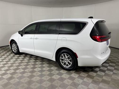 2025 Chrysler Pacifica L