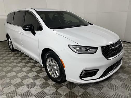 2025 Chrysler Pacifica L