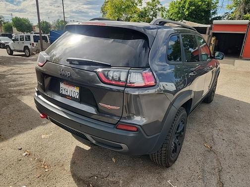 2021 Jeep Cherokee Trailhawk