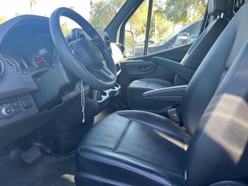 2023 Mercedes-Benz Sprinter 2500 Standard Roof