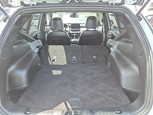 Bright White Clearcoat 2024 Jeep Compass Limited