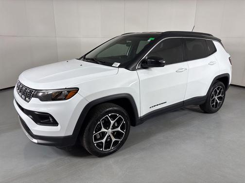 Bright White Clearcoat 2024 Jeep Compass Limited