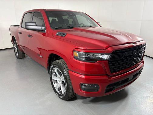 Molten Red Pearlcoat 2026 RAM 1500 Express