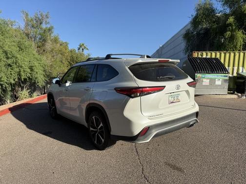 2022 Toyota Highlander XSE