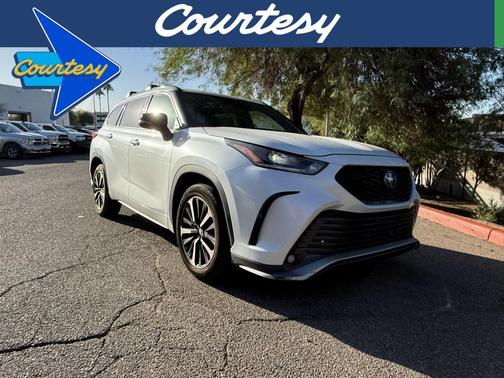 2022 Toyota Highlander XSE