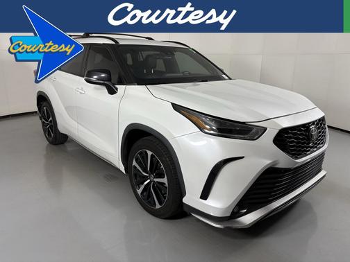2022 Toyota Highlander XSE
