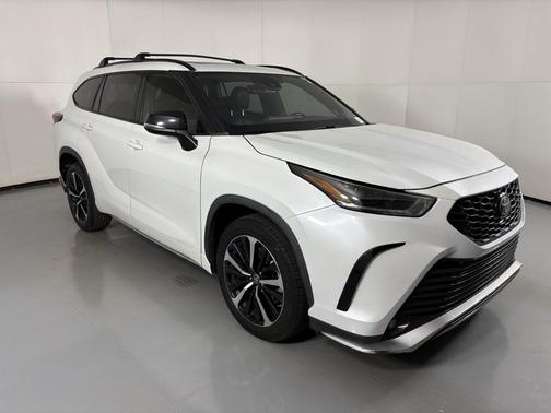 2022 Toyota Highlander XSE
