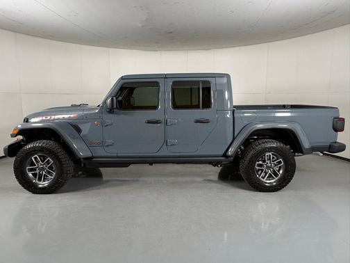 Anvil Clearcoat 2026 Jeep Gladiator Mojave 4x4