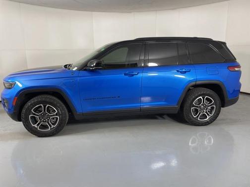 2023 Jeep Grand Cherokee 4xe Trailhawk