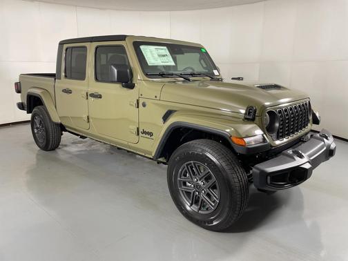 2025 Jeep Gladiator Sport S