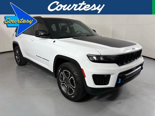 Bright White Clearcoat 2022 Jeep Grand Cherokee 4xe Trailhawk