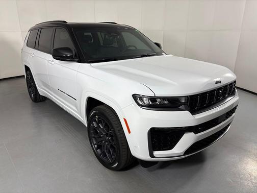 Bright White Clearcoat 2026 Jeep Grand Cherokee L Summit