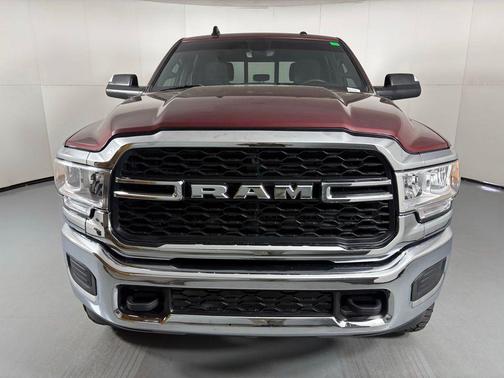 Delmonico Red Pearlcoat 2022 RAM 2500 Tradesman Crew Cab 4x4 6'4' Box