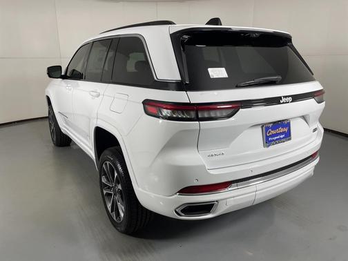 2025 Jeep Grand Cherokee Overland