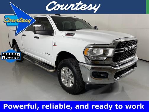 Bright White Clearcoat 2023 RAM 2500 Big Horn Crew Cab 4x4 6'4' Box