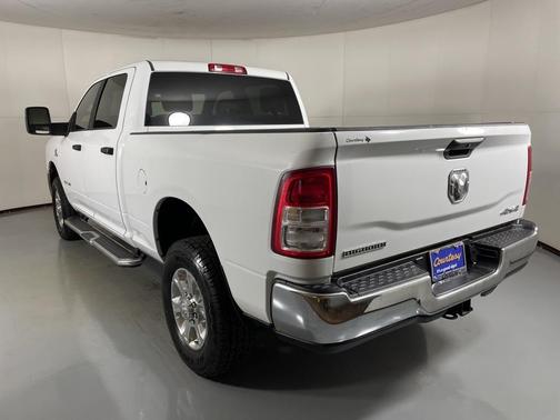 Bright White Clearcoat 2023 RAM 2500 Big Horn Crew Cab 4x4 6'4' Box