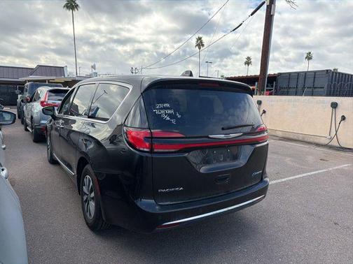 2023 Chrysler Pacifica Hybrid Limited