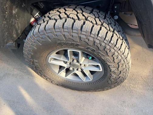 2025 Jeep Gladiator Mojave X