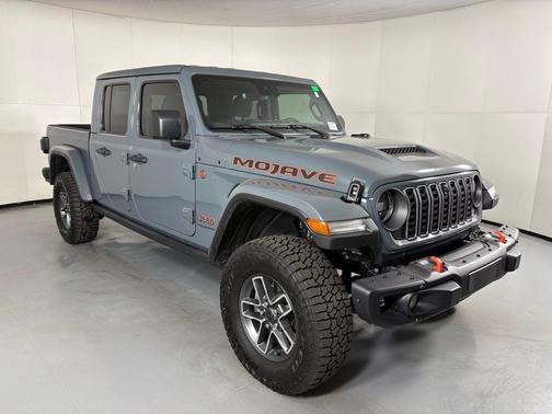 2025 Jeep Gladiator Mojave X