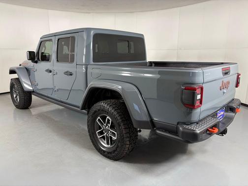2025 Jeep Gladiator Mojave X