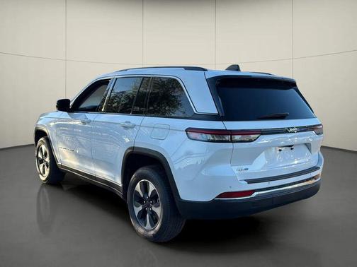 2024 Jeep Grand Cherokee 4xe Base