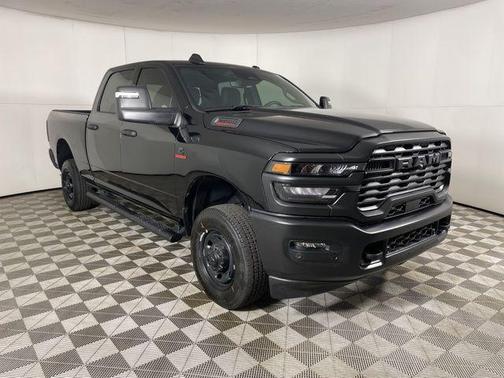 2025 RAM 2500 Tradesman Crew Cab 4x4 6'4' Box