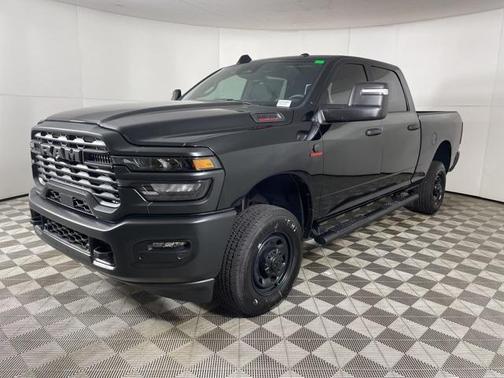 2025 RAM 2500 Tradesman Crew Cab 4x4 6'4' Box