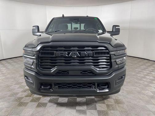 2025 RAM 2500 Tradesman Crew Cab 4x4 6'4' Box