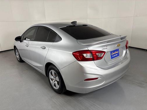 Silver Ice Metallic 2018 Chevrolet Cruze LS