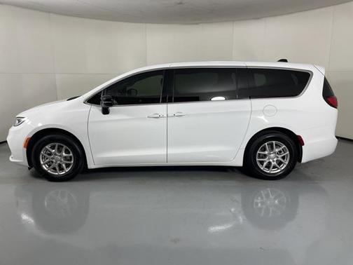 2025 Chrysler Pacifica L