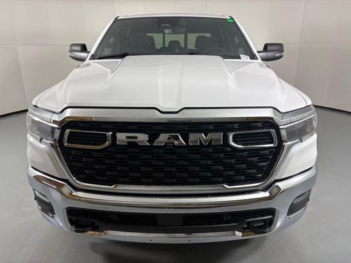 Bright White Clearcoat 2026 RAM 1500 Big Horn/Lone Star