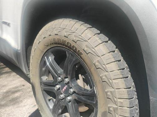 2020 GMC Acadia AWD AT4