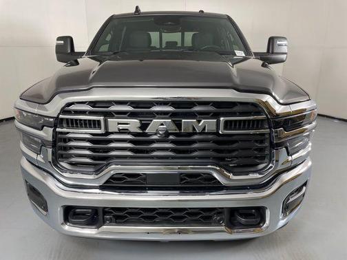 2025 RAM 2500 Tradesman Crew Cab 4x4 6'4' Box